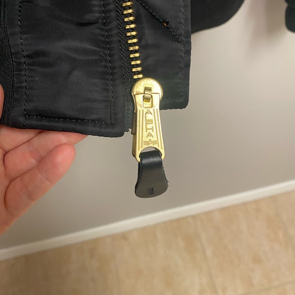 Alpha Industries MA-1 Bomber Jacket | Women’s Medium| Classic Military Style - Picture 6 of 8